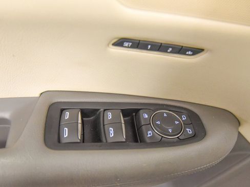 Used 2017 Cadillac XT5 Luxury w/ Driver Awareness Package image 14