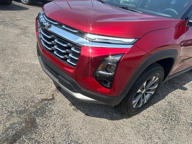 New 2027 Chevrolet Equinox LT w/ Convenience Package II FWD image 9