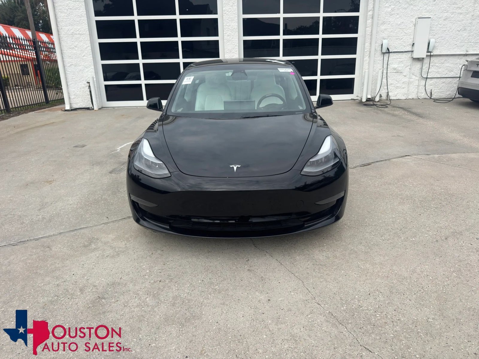 Used 2023 Tesla Model 3 Standard Range RWD image 1