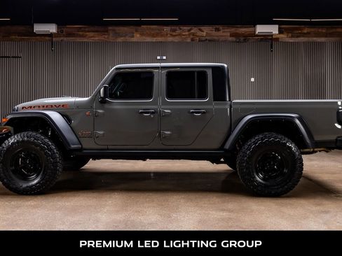 Used 2023 Jeep Gladiator Mojave w/ LED Lighting Group AWD/4WD image 6