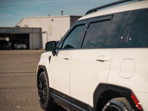 Used 2025 Hyundai Santa Fe Calligraphy w/ Tow & Go Package image 14