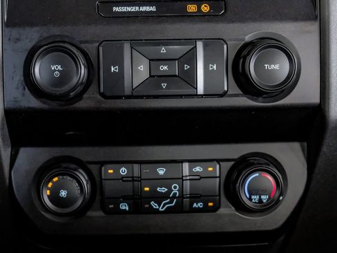 Used 2021 Ford F550 4x4 Crew Cab Super Duty w/ Power Equipment Group image 23