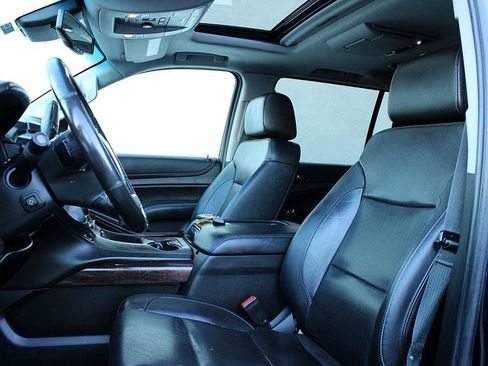 Used 2019 GMC Yukon XL SLT w/ Open Road Package image 11