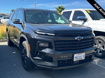 Used 2024 Chevrolet Traverse LT w/ Midnight/Sport Edition