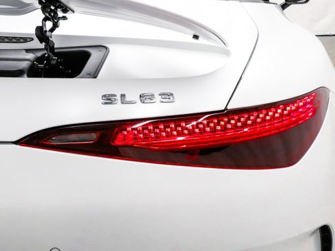 Used 2022 Mercedes-Benz SL 63 AMG 4MATIC image 49