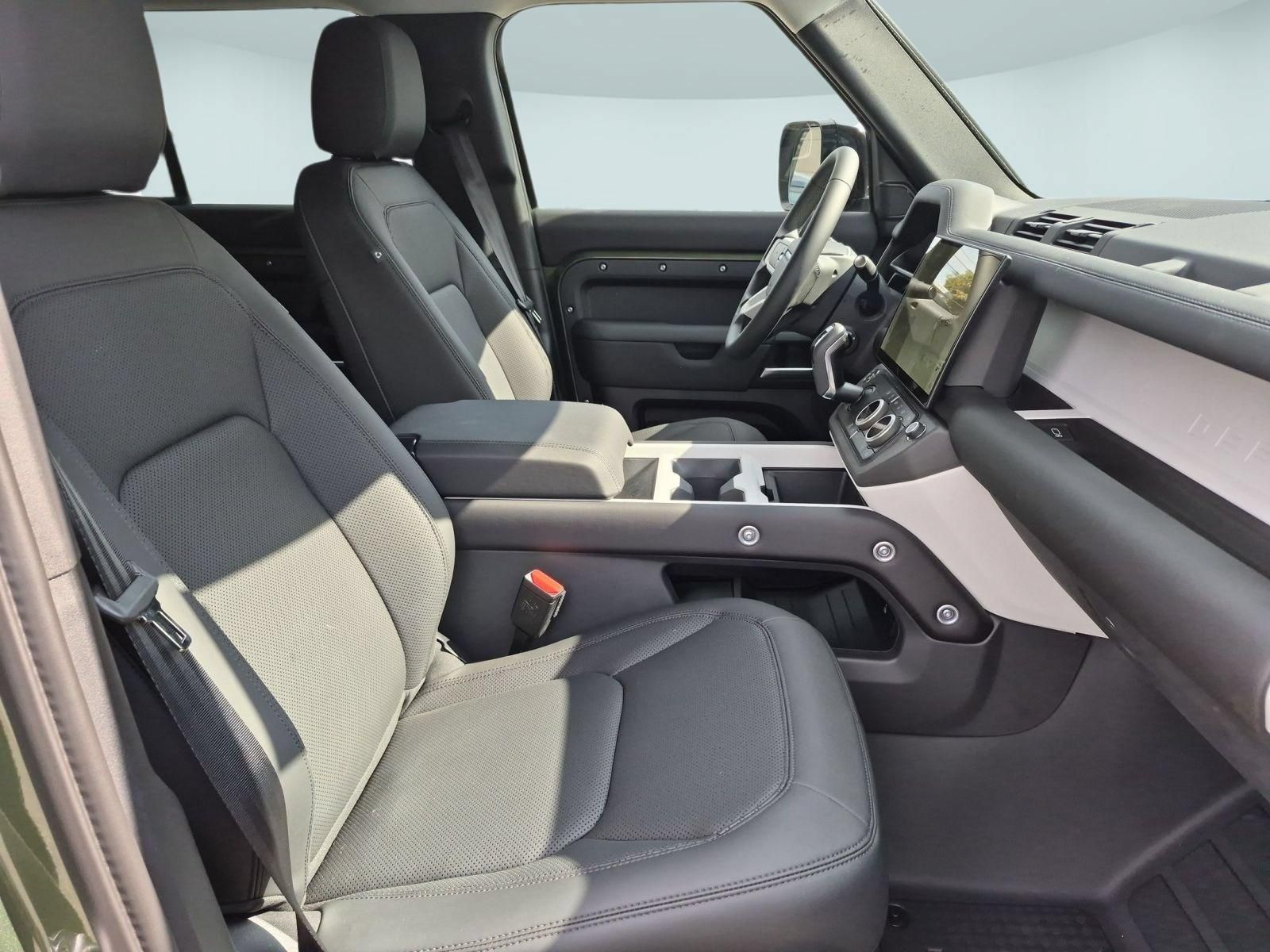 New 2026 Land Rover Defender 110 S AWD/4WD image 30