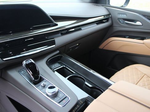 Used 2024 Cadillac Escalade Sport image 15