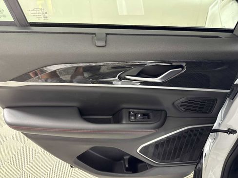 Used 2022 Jeep Grand Cherokee Trailhawk w/ Luxury Tech Group III image 32