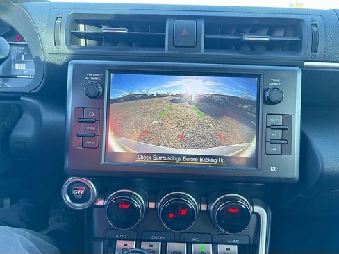 Used 2024 Toyota GR86 Premium image 13
