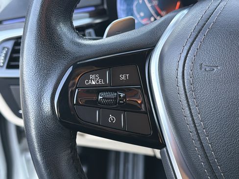 Used 2020 BMW 530i w/ Convenience Package image 26