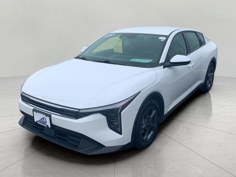 Used 2025 Kia K4 FWD image 4