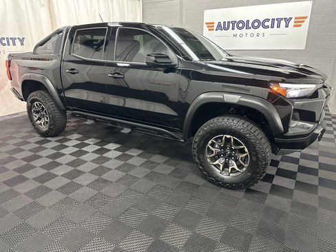 Used 2024 Chevrolet Colorado ZR2 w/ ZR2 Convenience Package III AWD/4WD image 2