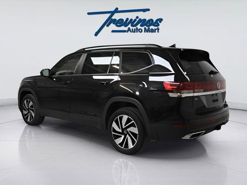 Used 2024 Volkswagen Atlas SE image 9