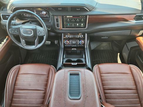 Used 2024 GMC Yukon Denali Ultimate AWD/4WD image 26