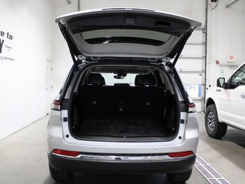 Used 2023 Jeep Grand Cherokee 4WD 4xe image 24