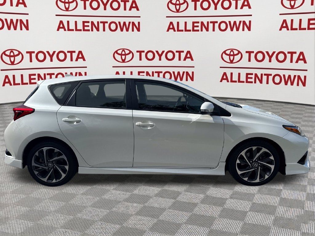 Used 2017 Toyota Corolla iM w/ Carpet Mat Package FWD image 3