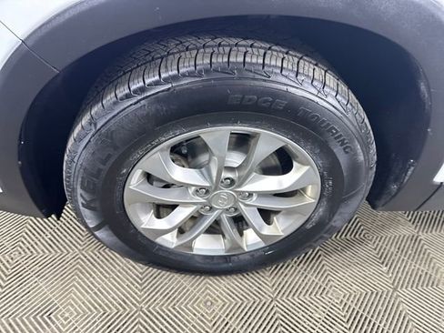 Used 2019 Hyundai Santa Fe SE image 10