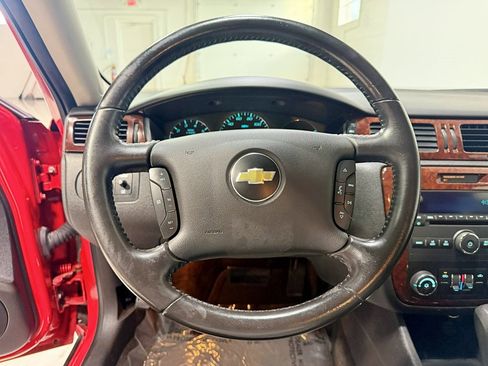 Used 2011 Chevrolet Impala LT image 10