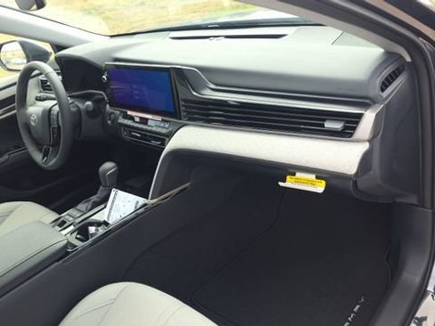 New 2026 Toyota Camry XLE image 28