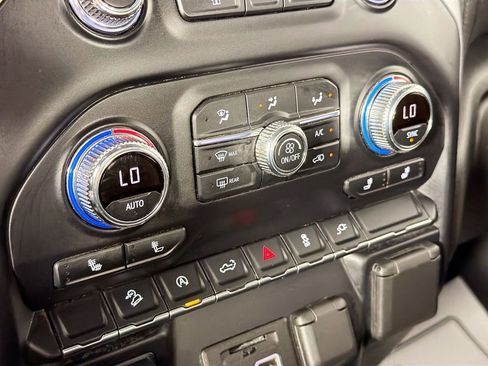 Used 2021 GMC Sierra 1500 SLT w/ X31 Off-Road Package image 15
