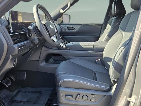 New 2026 INFINITI QX80 Autograph w/ Premium Cargo Package image 9