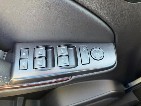 Used 2017 GMC Yukon SLE w/ SLE Value Package AWD/4WD image 43