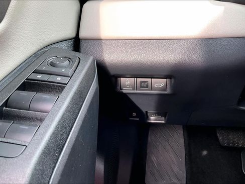 Used 2026 Toyota RAV4 XLE Premium FWD image 32