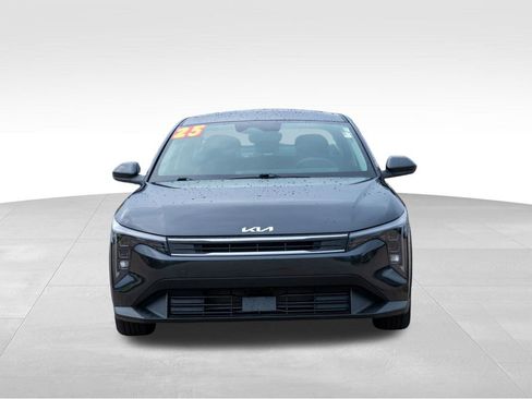 Used 2025 Kia K4 LXS image 2