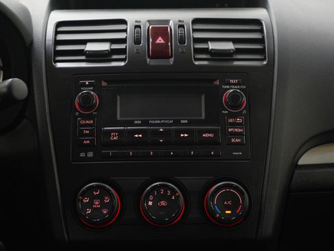 Used 2014 Subaru Crosstrek 2.0i Premium AWD/4WD image 16