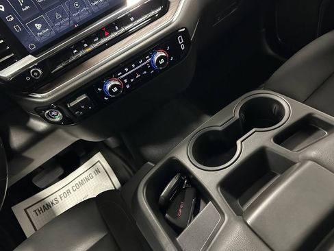 Used 2025 GMC Sierra 1500 SLT AWD/4WD image 38