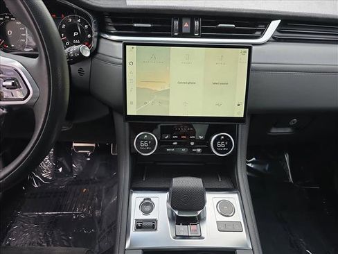 Certified 2024 Jaguar F-PACE SVR image 21