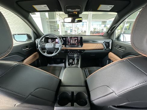 Used 2024 GMC Canyon AT4 w/ Technology Package AWD/4WD image 20
