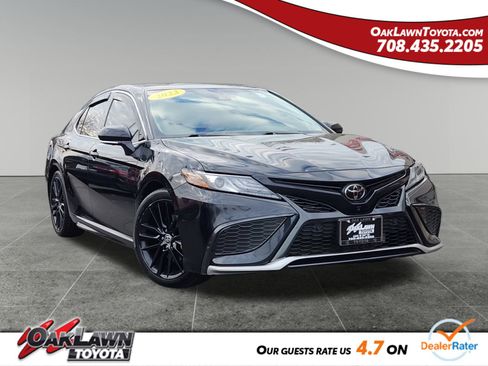 Used 2023 Toyota Camry XSE image 1
