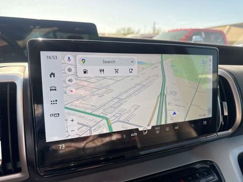 Used 2025 Ford Expedition Active image 3