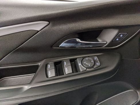 Used 2022 Chevrolet Bolt LT image 15