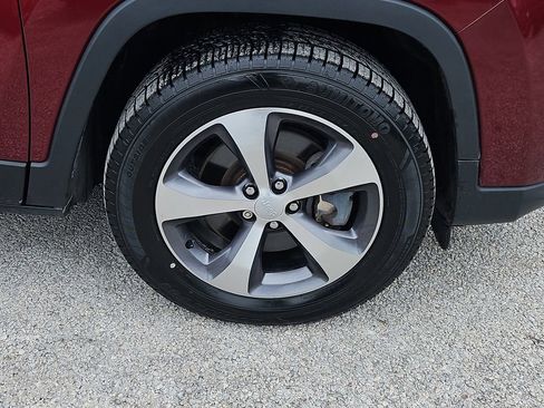 Used 2020 Jeep Cherokee Limited image 10