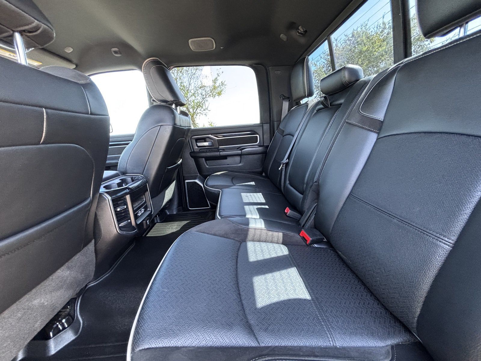 Used 2022 RAM 2500 Laramie w/ Night Edition AWD/4WD image 16