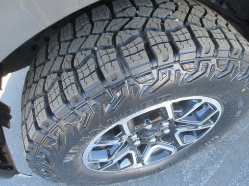 Used 2022 Ford F150 XLT w/ Equipment Group 302A High image 12