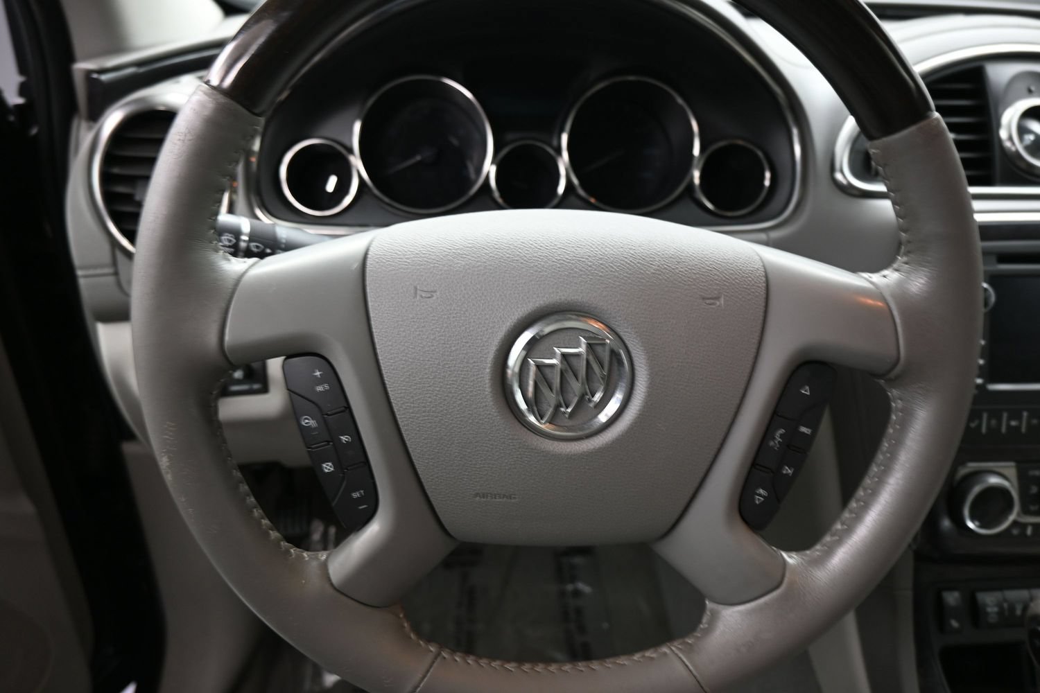 Used 2017 Buick Enclave Premium w/ Experience Buick Package AWD/4WD image 12