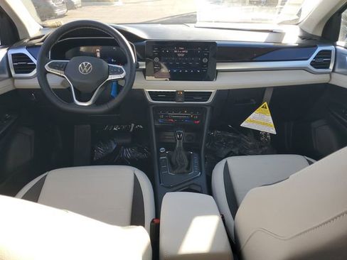 New 2026 Volkswagen Taos SE FWD image 13