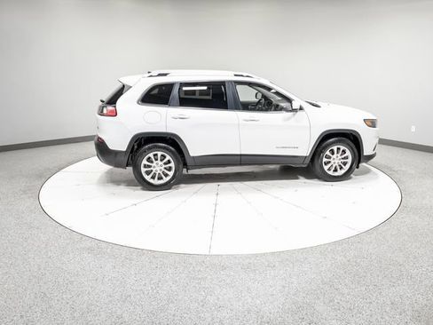 Used 2019 Jeep Cherokee Latitude w/ Popular Appearance Group AWD/4WD image 27