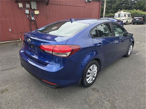 Used 2017 Kia Forte LX FWD image 9