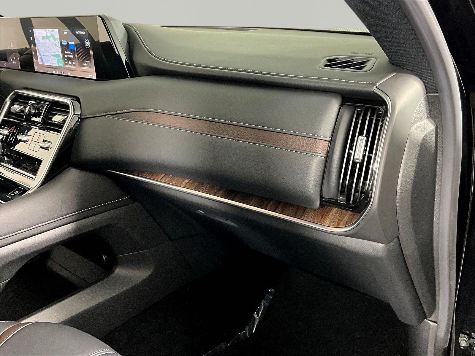 Certified 2026 Nissan Armada SL AWD/4WD image 27