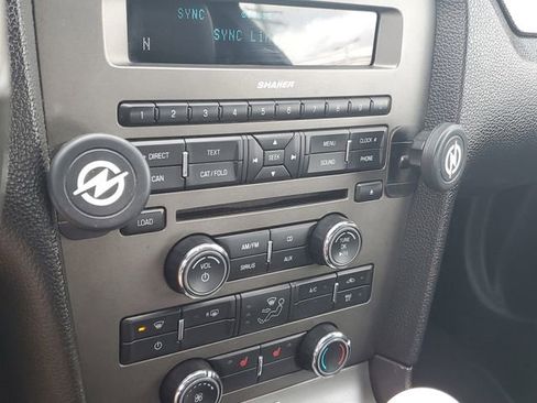 Used 2010 Ford Mustang GT Premium image 15