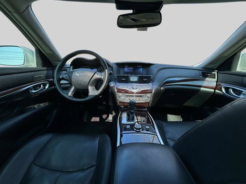 Used 2011 INFINITI M37 w/ Premium Pkg RWD image 16