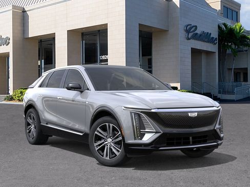 New 2026 Cadillac Lyriq Luxury w/ LPO, Floor Liner Package RWD image 7