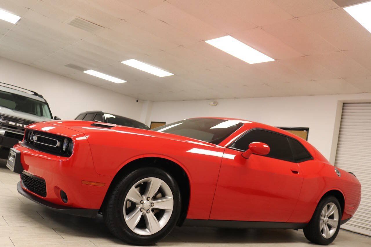 Used 2023 Dodge Challenger SXT RWD image 10