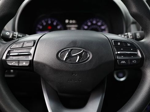 Used 2023 Hyundai Kona SEL image 31