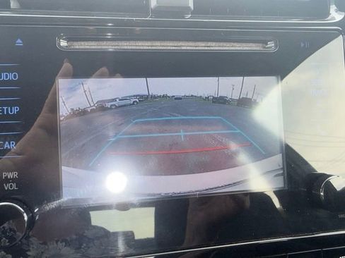 Used 2016 Toyota Prius Two FWD image 15
