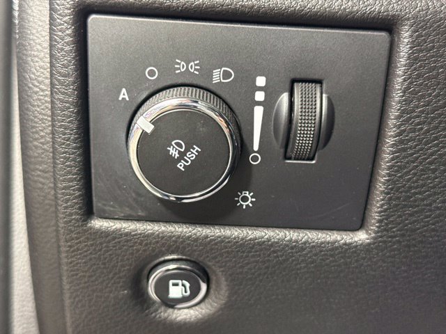 Used 2021 Jeep Grand Cherokee Limited AWD/4WD image 19